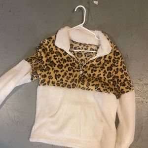 Leopard pullover
